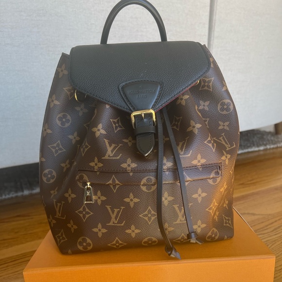 Louis Vuitton Montsouris NM Backpack Monogram PM - Picture 4 of 15